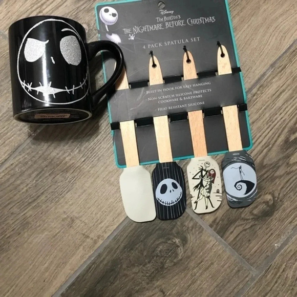 Disney Nightmare before Christmas mug and spatula bundle - Picture 1 of 3